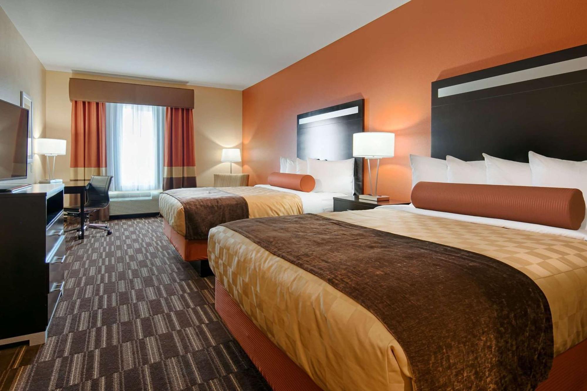 Wyndham Garden Lancaster Ca Hotel Exterior photo