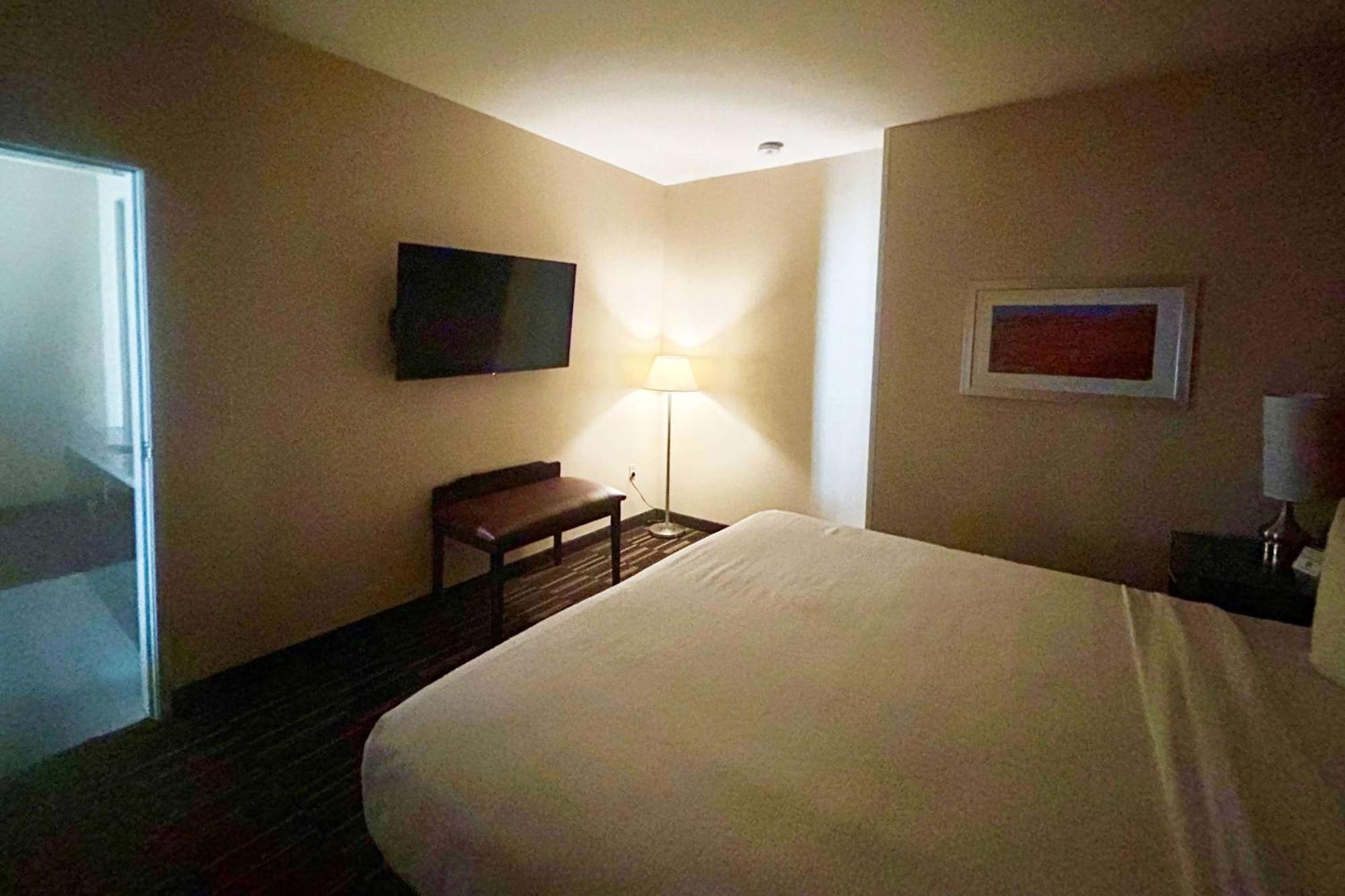 Wyndham Garden Lancaster Ca Hotel Exterior photo